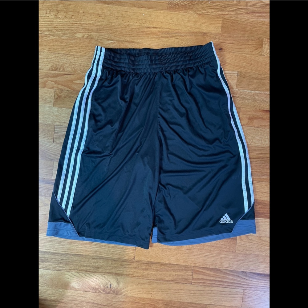 Men’s adidas shorts size medium